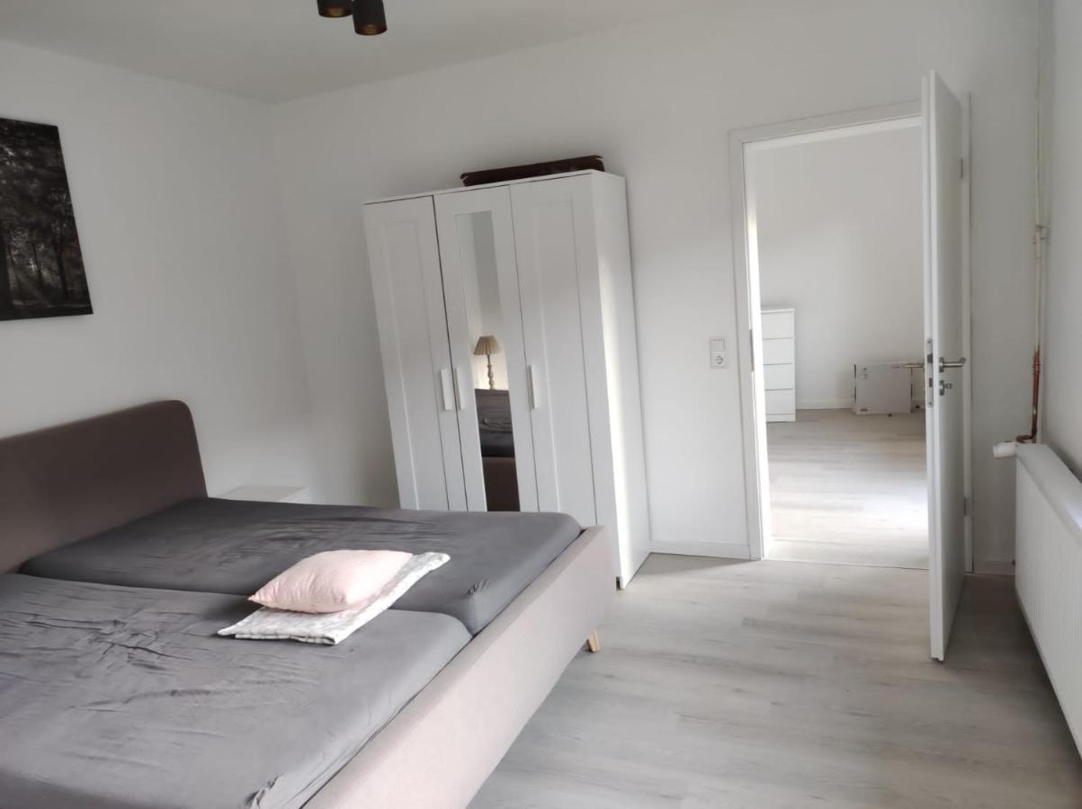 Ferienwohnung Lange ブリーロン エクステリア 写真